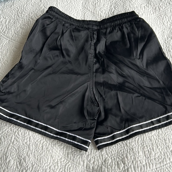 Vintage Nike basketball shorts – Fitz women’s size extra small, small - Picture 5 of 10